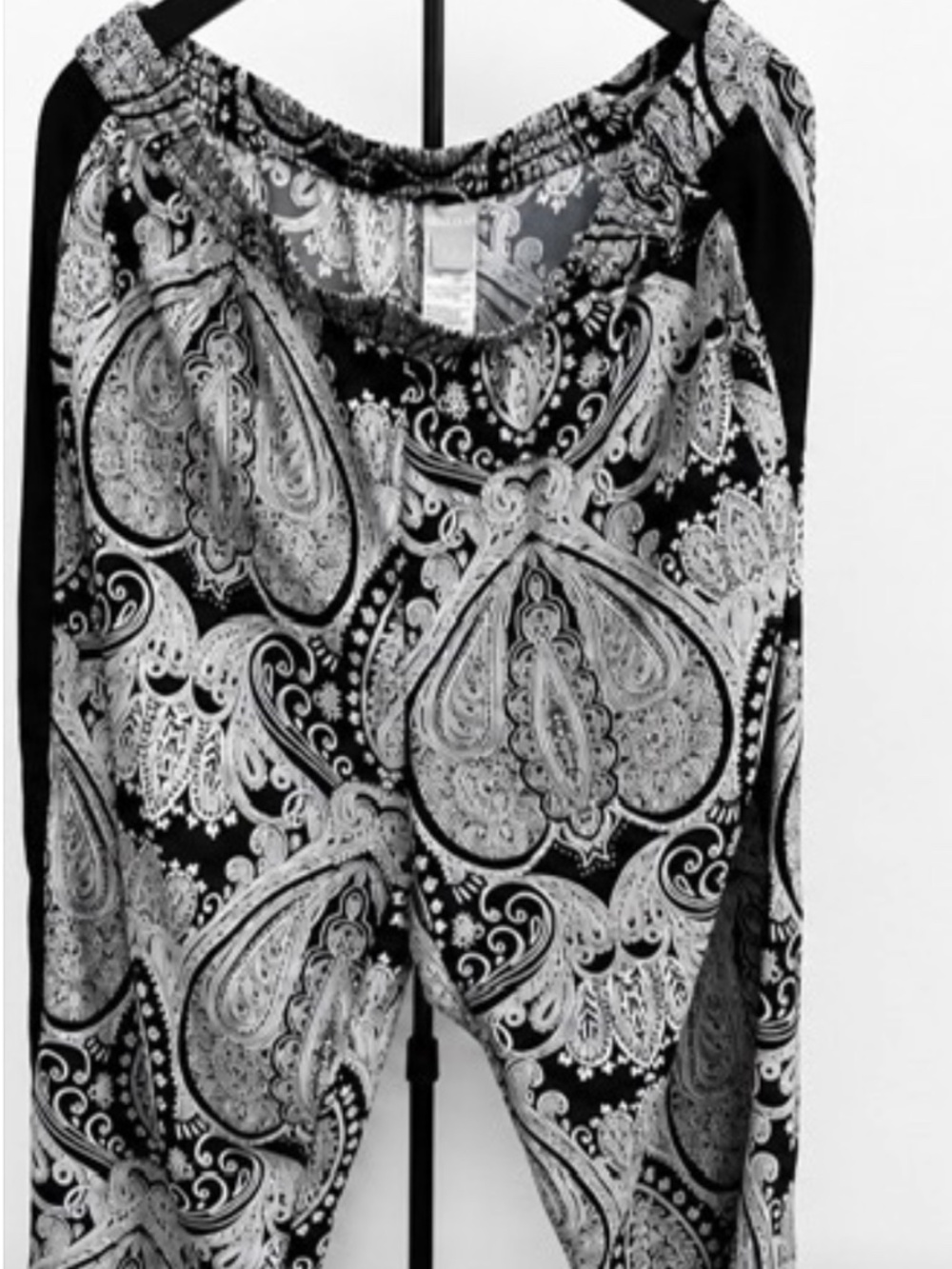 Chico's Black & White Paisley Pull-On Pants | Size 2.5R (US 14R) - Picture 5 of 6